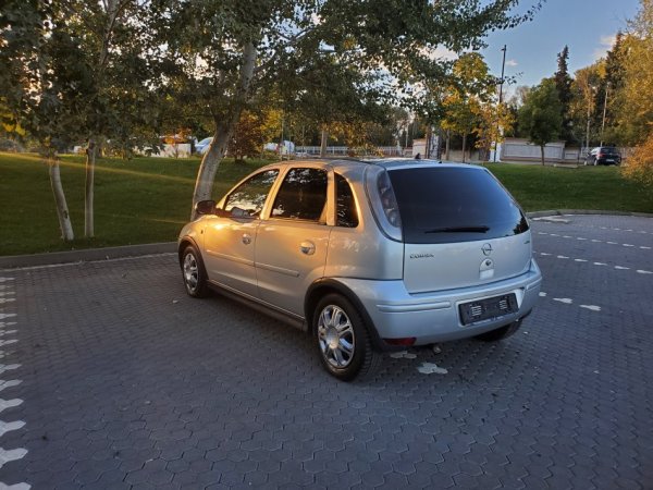 Durres, shes makine Opel Corsa Nafte, gri metalizato manuale Kondicioner 217.000 km