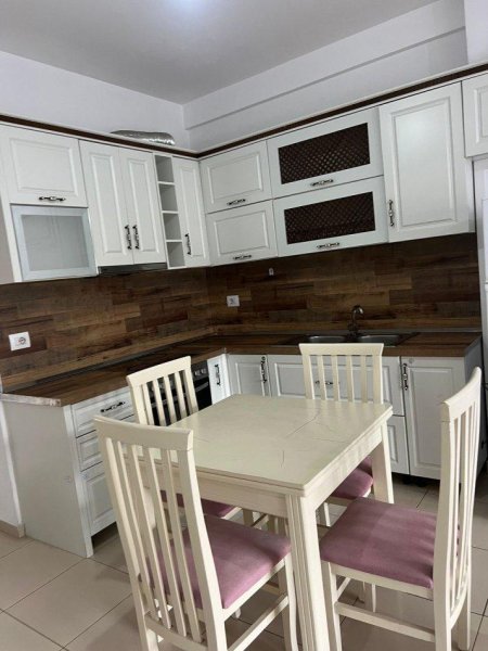 Tirane, jepet me qera apartament 2+1+Ballkon Kati 3, 100 m² 500 € (Astir)