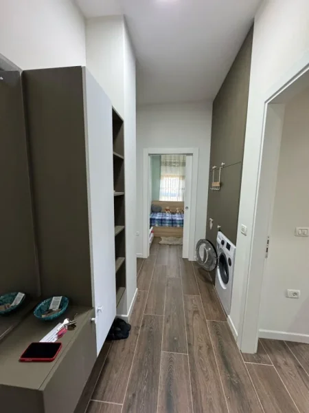 jepet me qera apartament 2+1 Kati 3, 90 m² 50.000 € (Ish Fusha e Aviacionit)