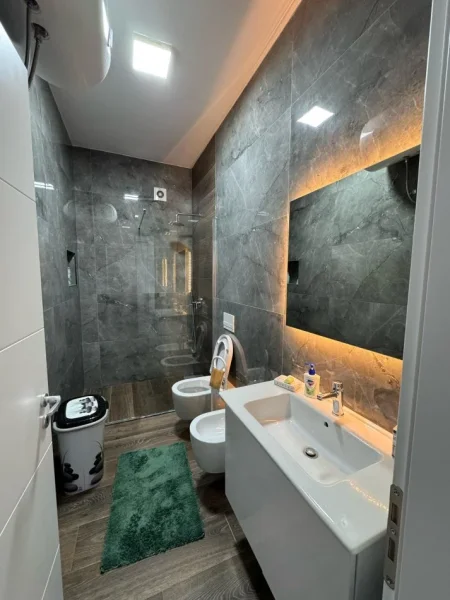 jepet me qera apartament 2+1 Kati 3, 90 m² 50.000 € (Ish Fusha e Aviacionit)