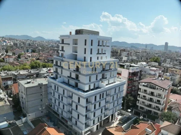 Tirane, shes apartament 2+1+Aneks+Ballkon Kati 5, 163 m² 216.000 € (Xhamllik)