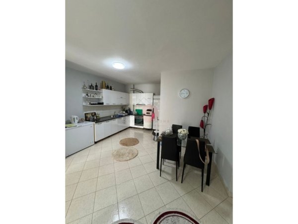 Tirane, shitet apartament 2+1 , 3 m² 160.000 € 