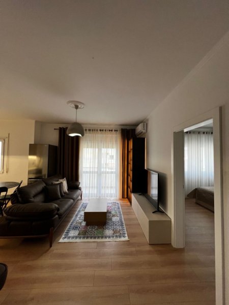 Durres, jepet me qera apartament 1+1+Aneks+Ballkon Kati 8, 65 m² 600 € (Vollga)