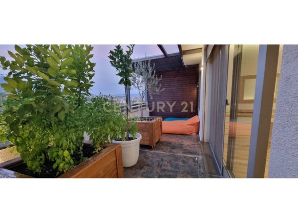 Tirane, shes apartament duplex Dublex Kati 5, 503 m² 767.000 € (Fresku)