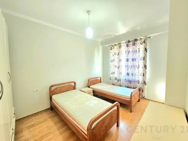 Tirane, shes apartament 2+1+Aneks+Ballkon Kati 5, 90 m² 196.000 € (Liqeni i Thate, FZ)