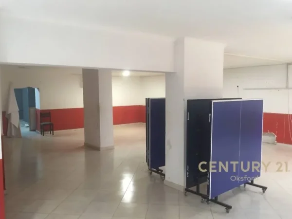 Tirane, shes ambjent biznesi Kati -1, 425 m² 890.000 € (Selvia)