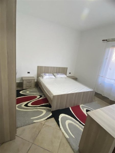 Tirane, jepet me qera apartament 1+1 Kati 1, 60 m² 30.000 € (Selite prane nenstacionit elektrik)