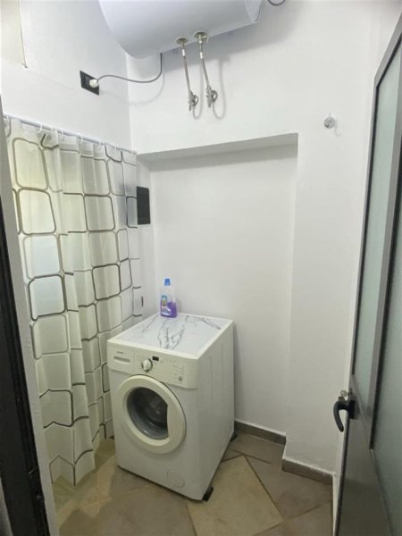 Tirane, jepet me qera apartament 1+1 Kati 1, 60 m² 30.000 € (Selite prane nenstacionit elektrik)
