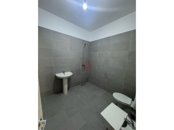 Tirane, shitet 2+1+Ballkon , 128 m² 102.000 € 