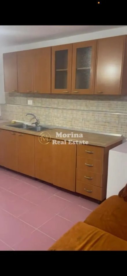 Tirane, jepet me qera shtepi 1+1 Kati 1, 65 m² 160 € (“Rr.Jonuz Lici” Linzë)