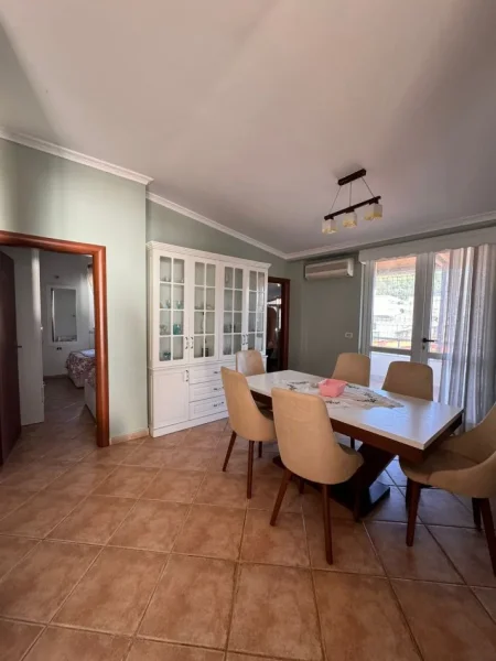 Shkembi Kavajes, shitet apartament+verande | Penthouse 3+1+Aneks+Ballkon Kati 5, 170 m² 180.000 € (Shkembi i Kavajes)