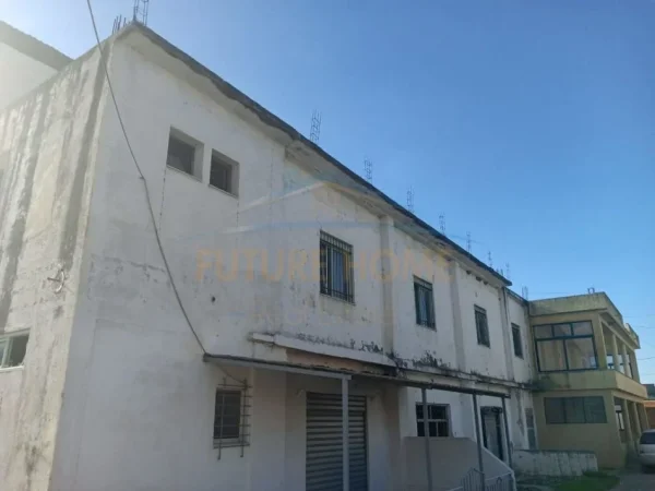 Durres, jepet me qera ambjent biznesi Kati 2, 260 m² 100.000 € (Xhafzotaj, Durres)