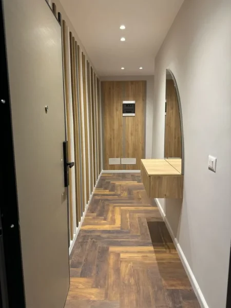 Tirane, jepet me qera apartament 2+1+Ballkon Kati 4, 140 m² 1.800 € (Kompleksi Delijorgji)
