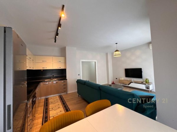 Tirane, jepet me qera apartament 2+1 Kati 2, 110 m² 800 € (Kopshti Zoologjik)
