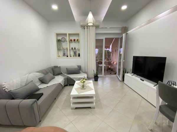 Tirane, jepet me qera apartament 1+1 Kati 1, 70 m² 600 € (KOPSHTI BOTANIK)
