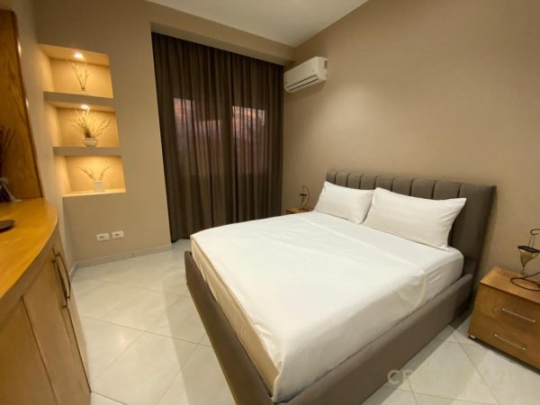 Tirane, jepet me qera apartament 1+1 Kati 1, 70 m² 600 € (KOPSHTI BOTANIK)