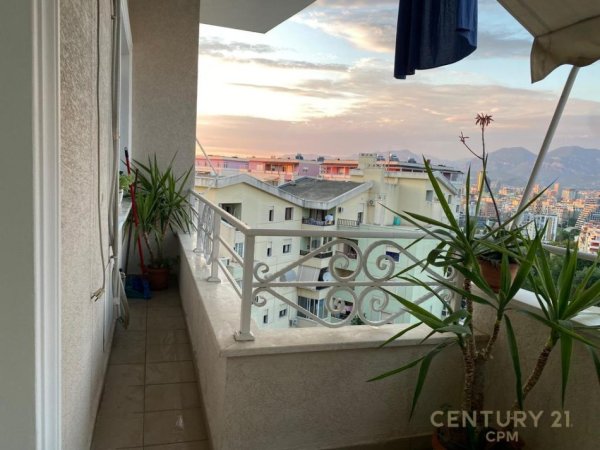 Tirane, jepet me qera apartament 1+1 Kati 1, 70 m² 600 € (KOPSHTI BOTANIK)