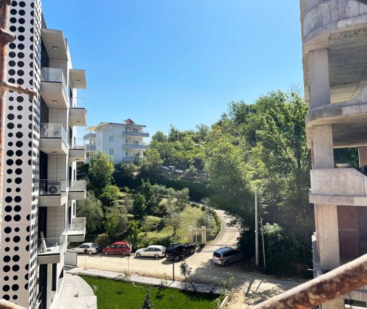 Tirane, shitet apartament 2+1+Ballkon Kati 3, 130 m² 256.000 € (TE LIQENI I THATE)