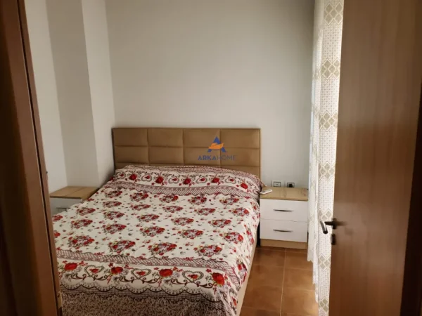Tirane, shitet apartament 1+1+Ballkon Kati 8, 65 m² 95.000 € (YZBERISHT)