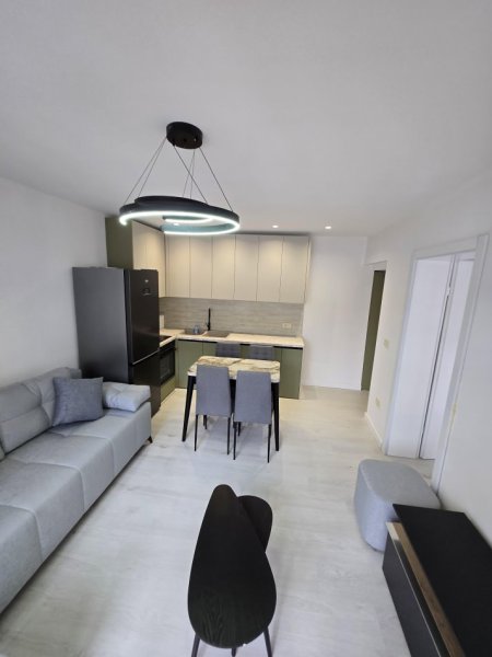 Tirane, jepet me qera apartament 1+1+Ballkon Kati 5, 45 m² 600 € (Myslym Shyri)