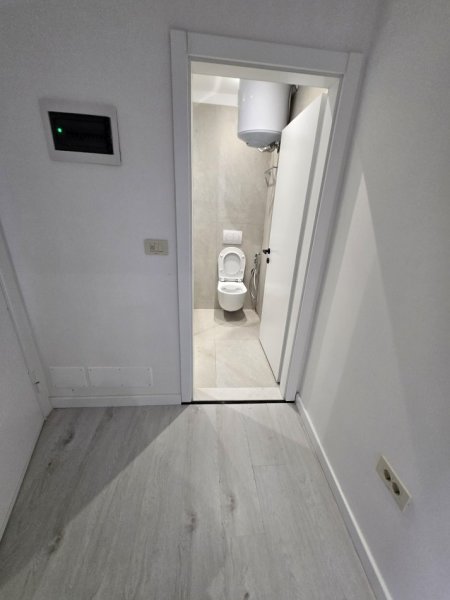 Tirane, jepet me qera apartament 1+1+Ballkon Kati 5, 45 m² 600 € (Myslym Shyri)
