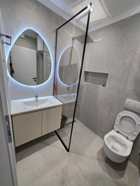 Tirane, jepet me qera apartament 1+1+Ballkon Kati 5, 45 m² 600 € (Myslym Shyri)