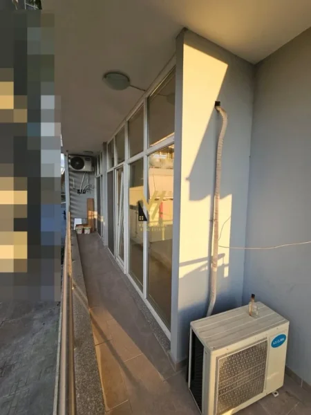 Tirane, jepet me qera ambjent biznesi Kati 1, 166 m² 1.300 € (KOMPLEKSI KIKA 2)