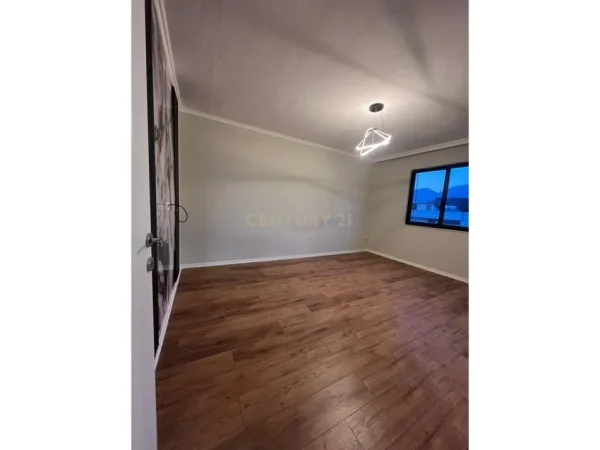 Tirane, shitet apartament 1+1 Kati 3, 55 m² 92.000 € (Xhanfize keko)