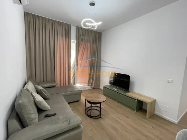 Tirane, jap me qera apartament 2+1 Kati 5, 85 m² 550 € (ALI DEMI)