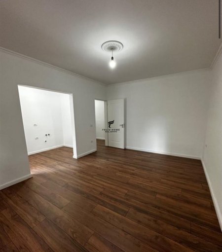 Tirane, shitet apartament 1+1+Ballkon Kati 2, 63 m² 122.000 € (IRFAN TOMINI)