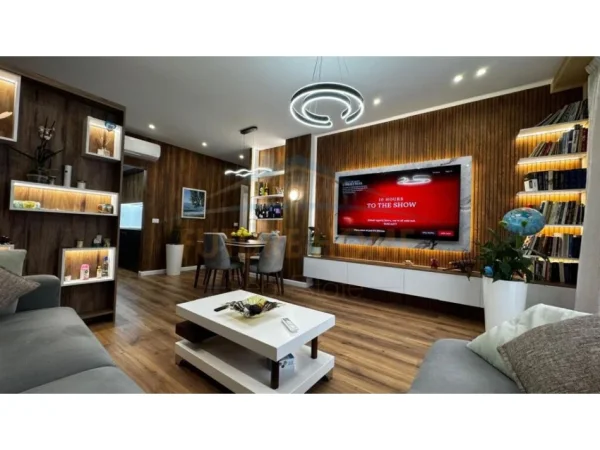 Tirane, shitet apartament 2+1 Kati 2, 105 m² 215.000 € (fusha e aviacionit)