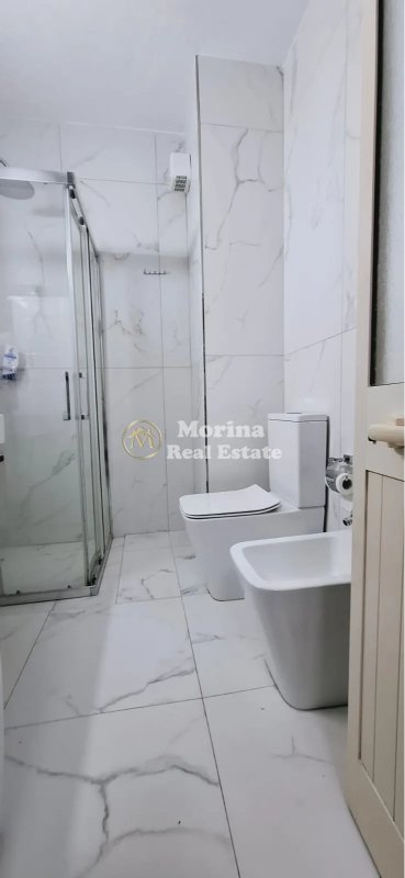 Tirane, jepet me qera apartament 1+1 Kati 3, 75 m² 600 € (Kopshti Botanik (prane Kopshtit Zoologjik))