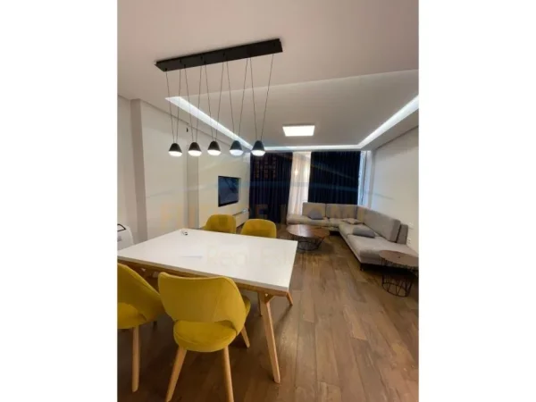 Tirane, shitet apartament 3+1+Aneks+Ballkon Kati 9, 153 m² 574.000 € (rruga e elbasanit)