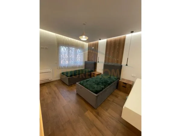 Tirane, shitet apartament 3+1+Aneks+Ballkon Kati 9, 153 m² 574.000 € (rruga e elbasanit)