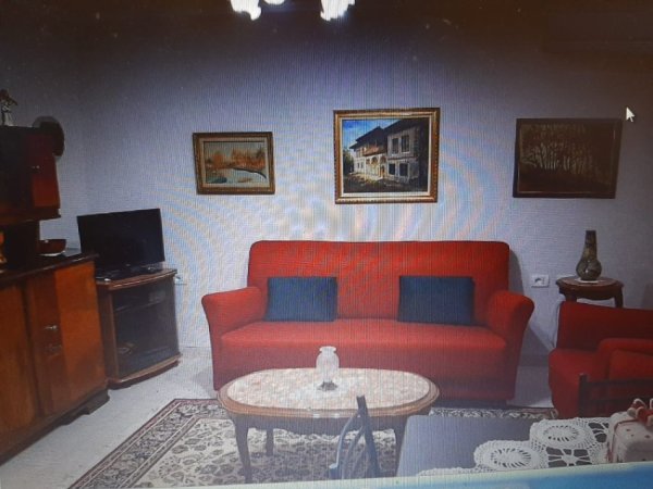 jepet me qera apartament 2+1, Bllok