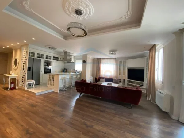 Tirane, shitet 2+1 Kati 6, 187 m² 561.000 € (qender)