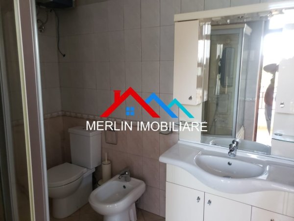 Tirane, jepet me qera ambjent biznesi Kati 4, 270 m² 2.500 € (RRUGA DON BOSKO)