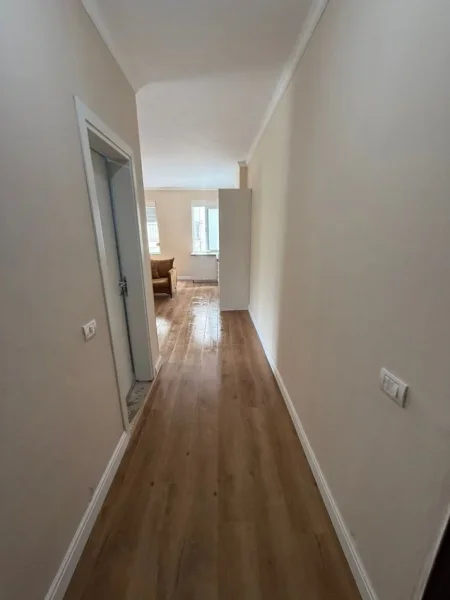 Shkembi Kavajes, shitet apartament 2+1+Aneks+Ballkon Kati 3, 73 m² 85.000 € (Shkembi i Kavajes)