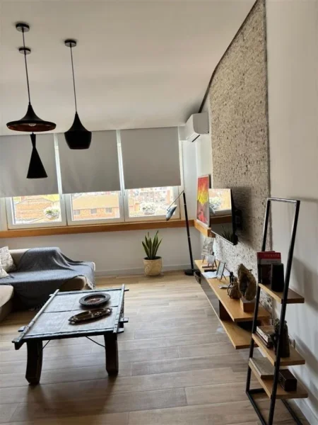 Tirane, jepet me qera apartament 2+1+Aneks+Ballkon Kati 7, 120 m² 800 € (QENDER KARL GEGA)