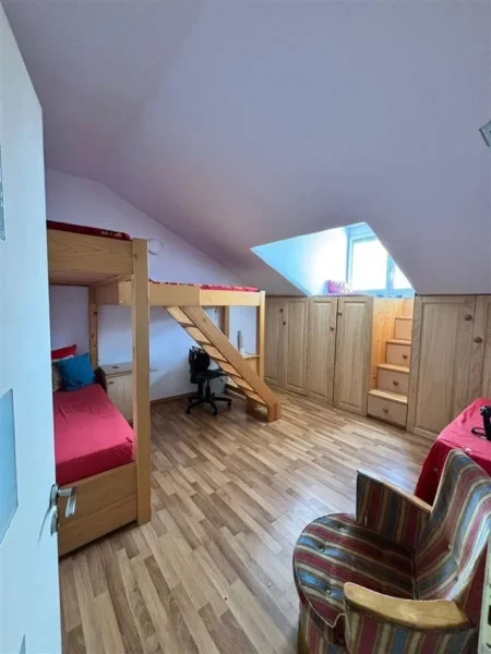 Tirane, jepet me qera apartament 2+1+Aneks+Ballkon Kati 7, 120 m² 800 € (QENDER KARL GEGA)