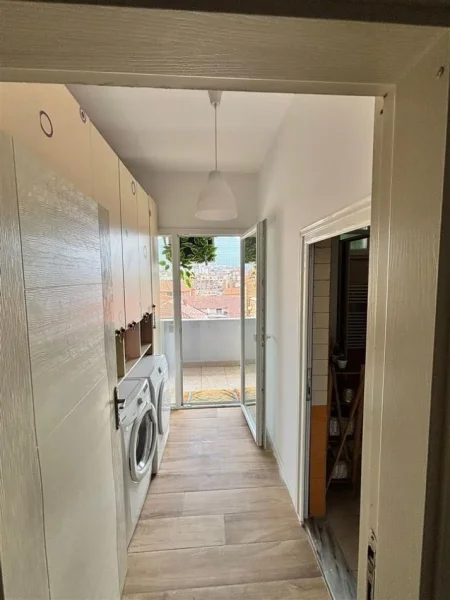 Tirane, jepet me qera apartament 2+1+Aneks+Ballkon Kati 7, 120 m² 800 € (QENDER KARL GEGA)