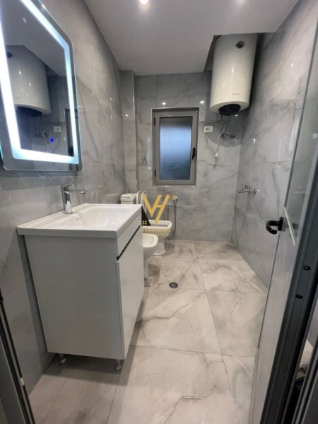 Tirane, shitet apartament 1+1+Ballkon Kati 3, 56 m² 92.000 € (KINOSTUDIO)