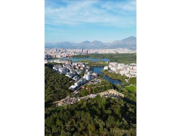 Tirane, shes apartament 2+1+Aneks+Ballkon Kati 1, 124 m² 300.000 € (BEVERLY HILLS, Liqeni i Thate)