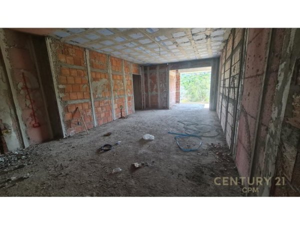 Tirane, shes apartament 2+1+Aneks+Ballkon Kati 1, 124 m² 300.000 € (BEVERLY HILLS, Liqeni i Thate)