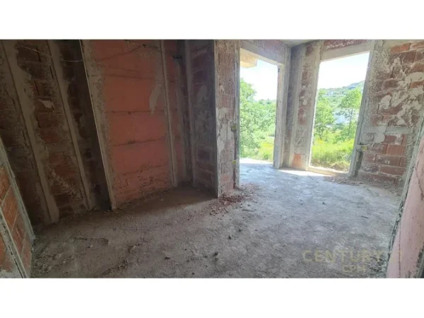 Tirane, shes apartament 2+1+Aneks+Ballkon Kati 1, 124 m² 300.000 € (BEVERLY HILLS, Liqeni i Thate)