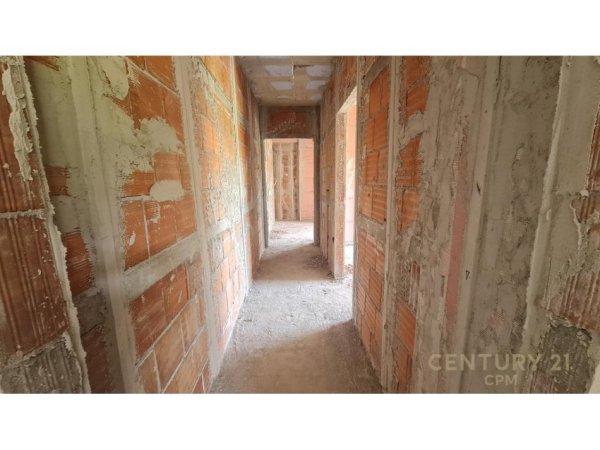Tirane, shes apartament 2+1+Aneks+Ballkon Kati 1, 124 m² 300.000 € (BEVERLY HILLS, Liqeni i Thate)