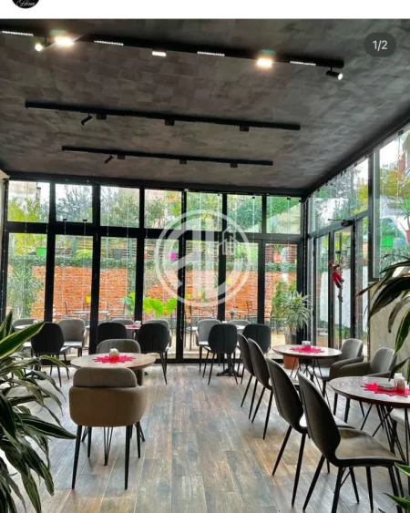 Durres, jepet me qera ,