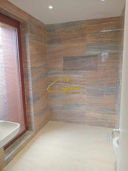 Tirane, shitet apartament 1+1 Kati 7, 69 m² 219.000 € (RRUGA E KAVAJES)