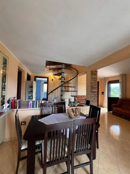 Durres, shitet shtepi 3 Katshe Kati 3, 306 m² 290.000 € (Plepa)