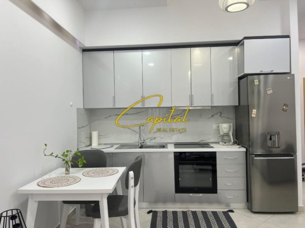 Tirane, jepet me qera apartament 1+1 Kati 1, 65 m² 600 € (KOPSHTI BOTANIK)